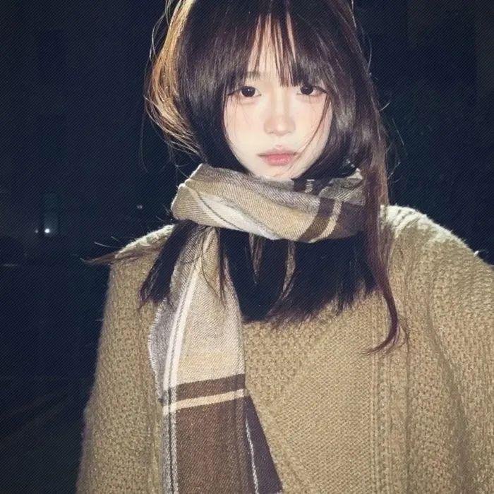 紧锁海报