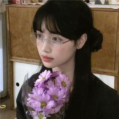 女王的绿色星球海报